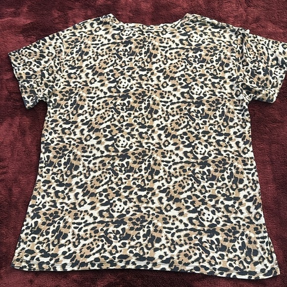 Socialite Cheetah/Leopard Print T-Shirt - Size Large - Picture 4 of 4